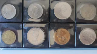 Álbum con 122 monedas