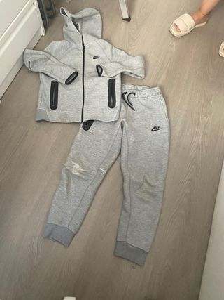 Chándal Nike Tech Gris usado