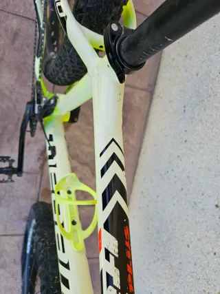 Bicicleta de Montaña Megamo y 2 b-pro
