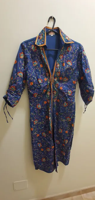 Vestido azul bordado talla M