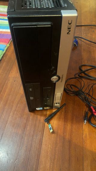 NEC Powermate PC + Teclado + Ratón