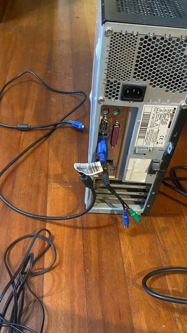 NEC Powermate PC + Teclado + Ratón