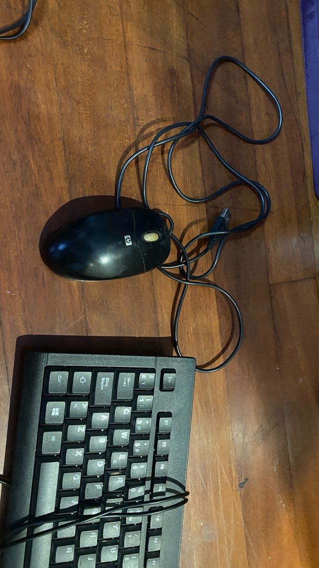 NEC Powermate PC + Teclado + Ratón