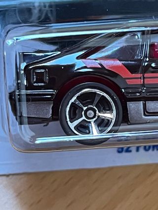 Hot Wheels '92 Ford Mustang