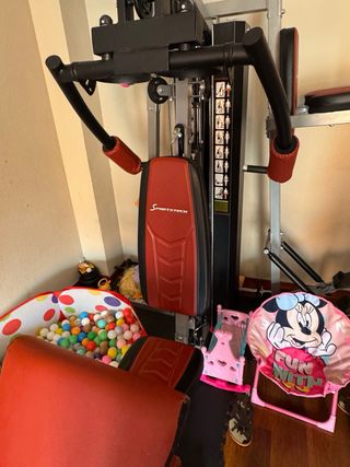 Máquina de gimnasio multifunción