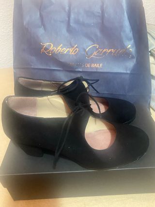 Zapatos de Flamenco Roberto Garrudo Negros