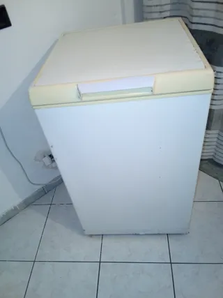 Congelatore bianco