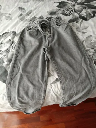 Pantalón vaquero ancho cintura elástica gris