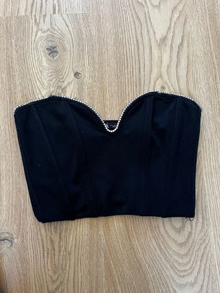 Top negro con pedrería