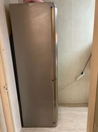 Nevera Indesit