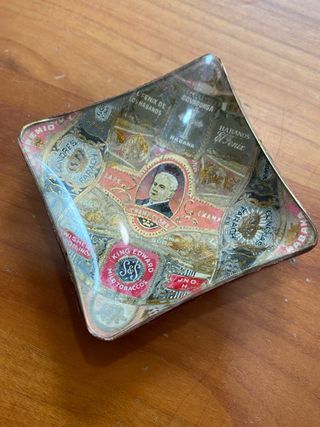 Cenicero antiguo vitolas incrustadas