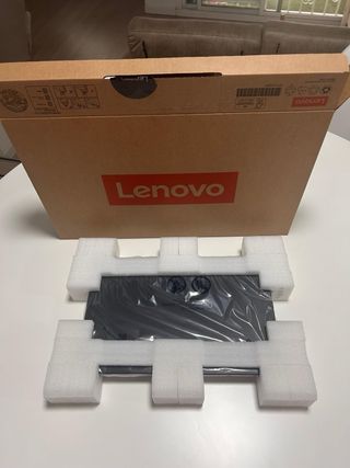 Lenovo V15 G4 Portátil Negro