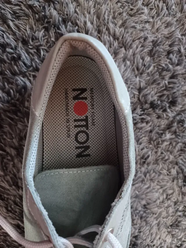 Zapatillas casual verdes y plateadas