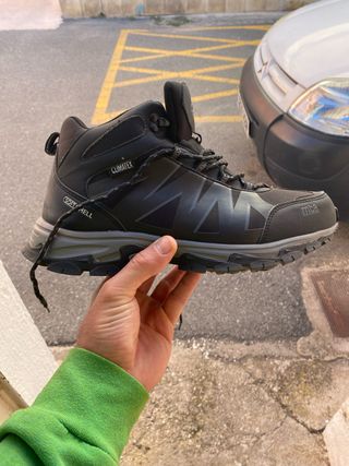 Zapatillas de montaña mtb negras y grises