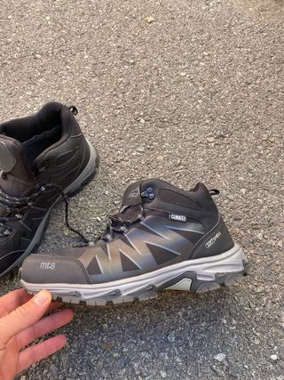 Zapatillas de montaña mtb negras y grises
