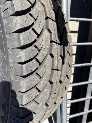 Llantas Mitsubishi Montero (4 unidades)