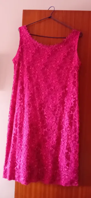 Vestido de encaje rosa