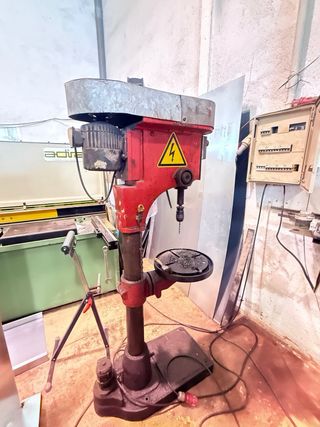 Taladro de columna industrial