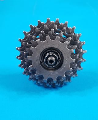 Buje Campagnolo Athena + piñón 6v