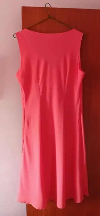 Vestido de verano naranja y rosa