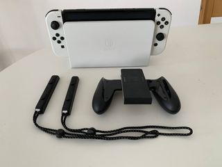 Nintendo Switch OLED quasi nuovo