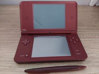 Nintendo DS XL Roja
