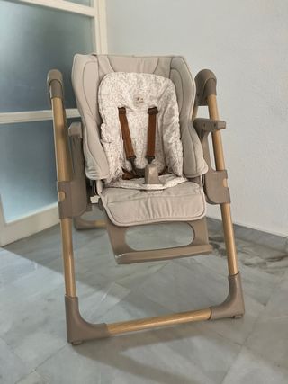 Trona Jane beige con estampado infantil