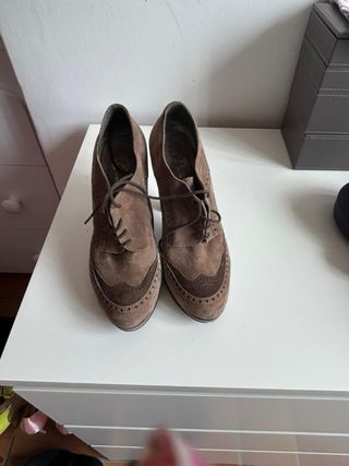 Tronchetti camoscio tacco alto. mis 40