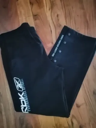 Par de pantalón de chándal Adidas y Reebok 