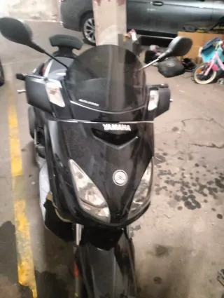 Yamaha Xmax 250