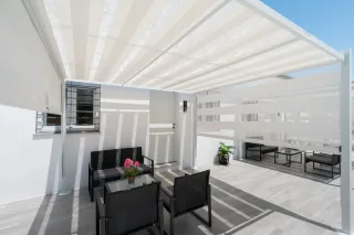 Parcela con 3 casas con piscina compartia,carmona