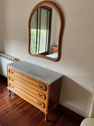 Conjunto Cama 1.35 + Mesillas y Aparador