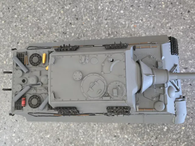 Tanque Jagdtiger 1/16