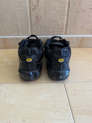 Nike TN Negras