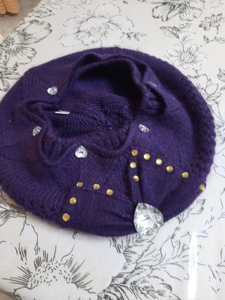 Cappello berretto viola con strass
