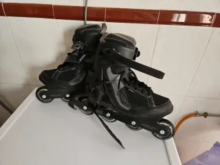 Patines en línea negros Oxelo.