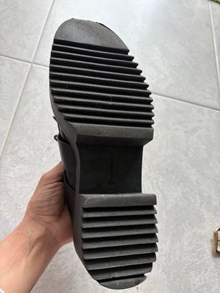 Zapatos Stradivarius negros con hebilla