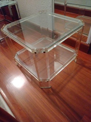 Mesa acrílico y cristal transparente