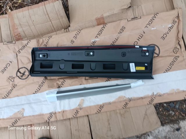Moldura Puerta Trasera Der Audi Q3 83A85397AB