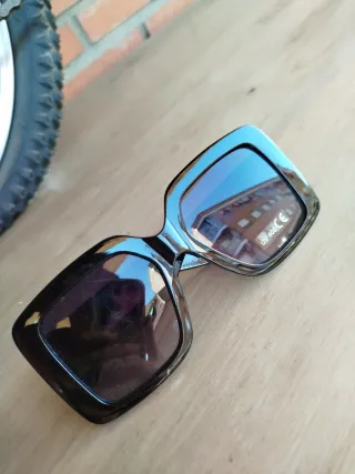 Gafas de sol cuadradas negras