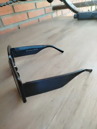 Gafas de sol cuadradas negras