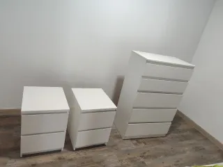 Mesitas y sinfonier Ikea blancos