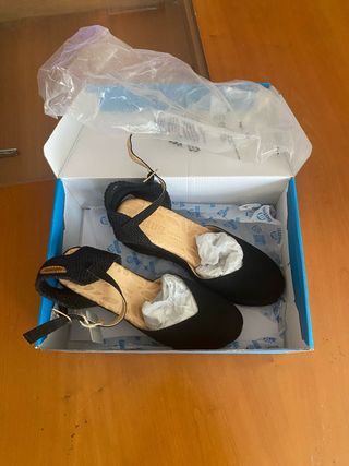 Alpargatas MTNG Negras Talla 38