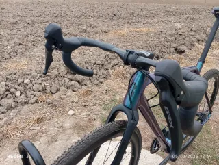 Bicicleta Gravel Rondo