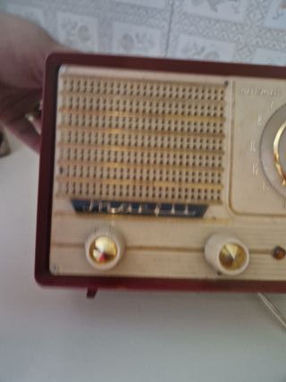 Radio antigua Marfil y reproductor colección