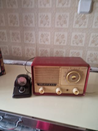 Radio antigua Marfil y reproductor colección