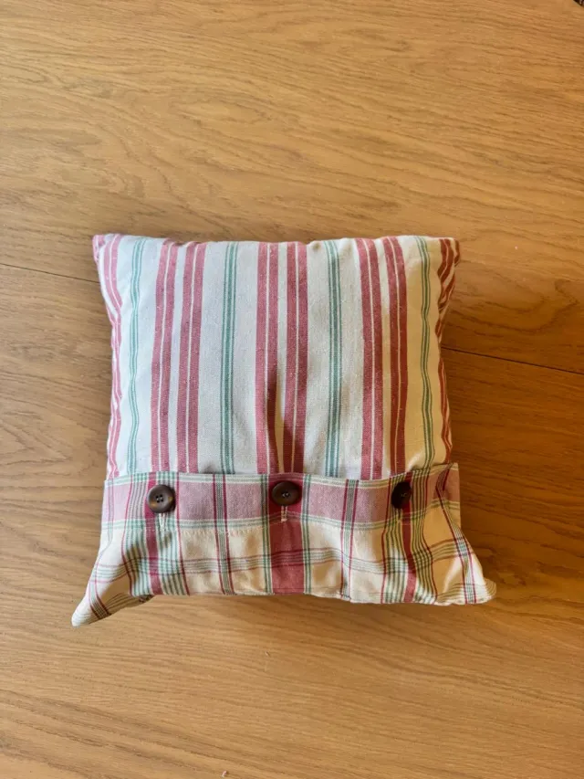 2 Cojines Rayas y Cuadros