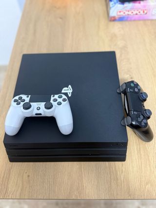 Consola PS4 Pro 1TB Negra