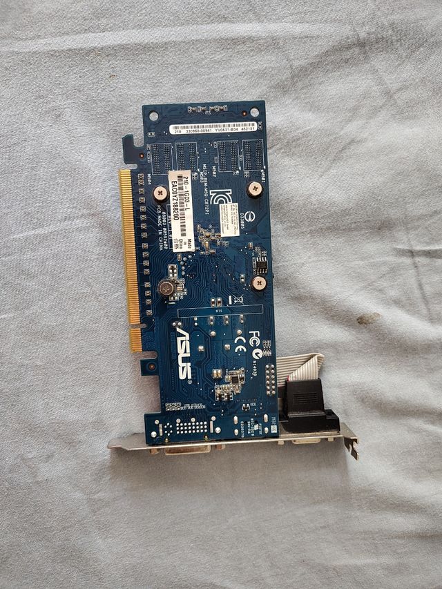 Tarjeta Gráfica ASUS GeForce 210