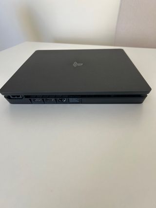 PS4 Slim 1TB + Mando